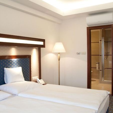 Centrum Hotel เดเบรตเซน ห้อง รูปภาพ