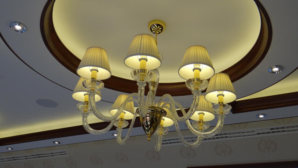Centrum Hotel เดเบรตเซน ภายนอก รูปภาพ